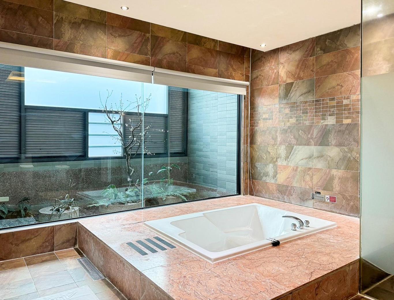 All-Ur Boutique Motel -Chia Yi Branch Цзяи Экстерьер фото